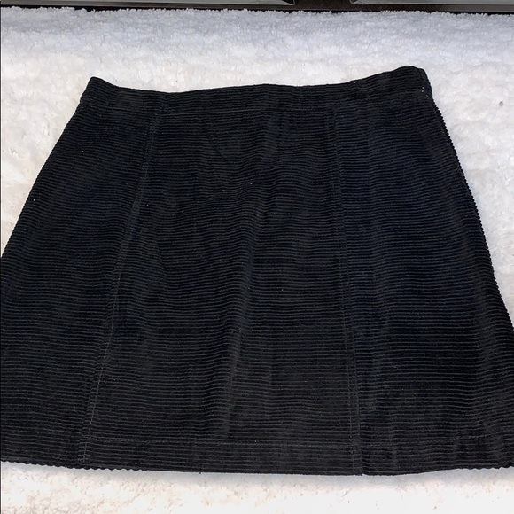 She + Sky Black Corduroy Skirt - Picture 4 of 4